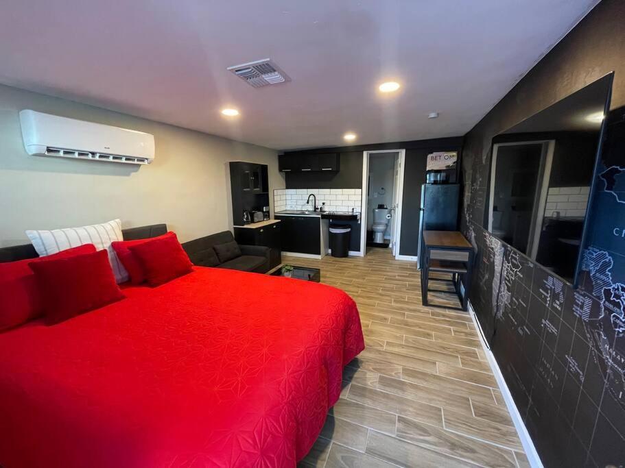 New Midtown Modern Studio With Backyard فينيكس المظهر الخارجي الصورة